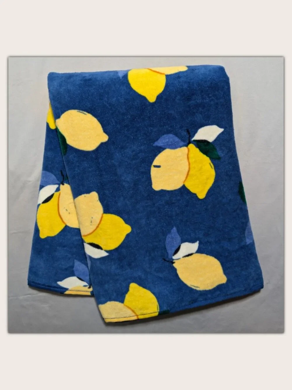 NWT Kate Spade New York Beach Towel-Yellow Lemons on Blue Background-100% Cotton
